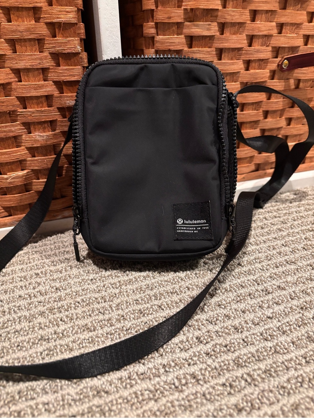lululemon athletica Black Compact Crossbody Pouch